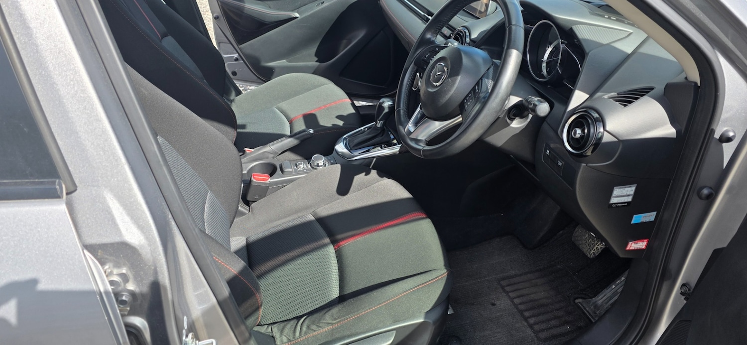 Used Mazda Mazda2 2015 for sale - 76853901: Photo 10