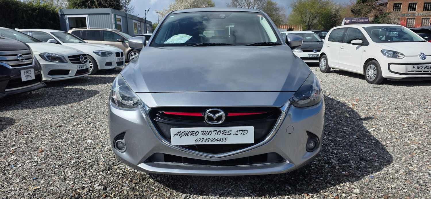 Used Mazda Mazda2 2015 for sale - 76853901: Photo 2