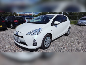 Used Toyota Aqua 2025 for sale - 78802884: Photo