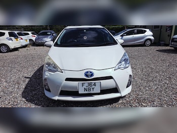 Used Toyota Aqua 2025 for sale - 78802884: Photo