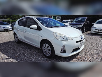 Used Toyota Aqua 2025 for sale - 78802884: Photo