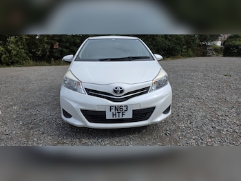 Used Toyota Yaris 2013 for sale - 75988239: Photo