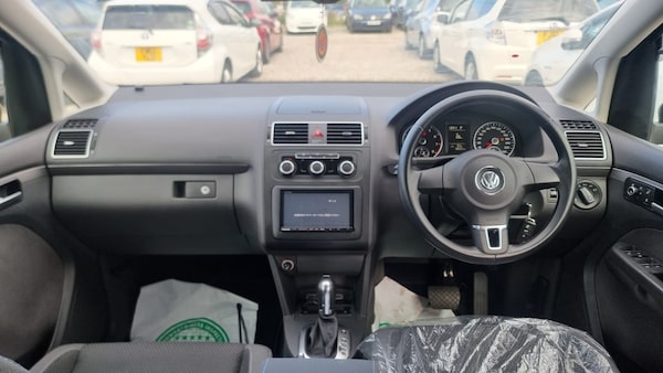 Used Volkswagen Touran for sale - 76207180: Photo 15