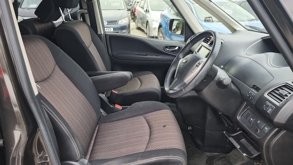 Used Nissan Serena 2025 for sale - 74683238: Photo 16