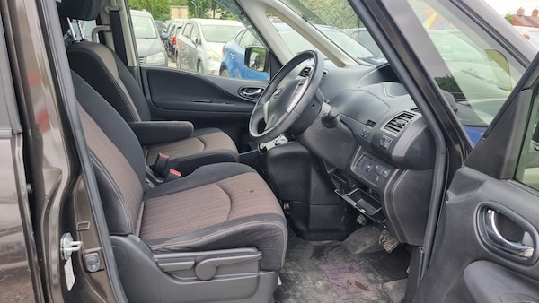 Used Nissan Serena 2025 for sale - 74683238: Photo 20
