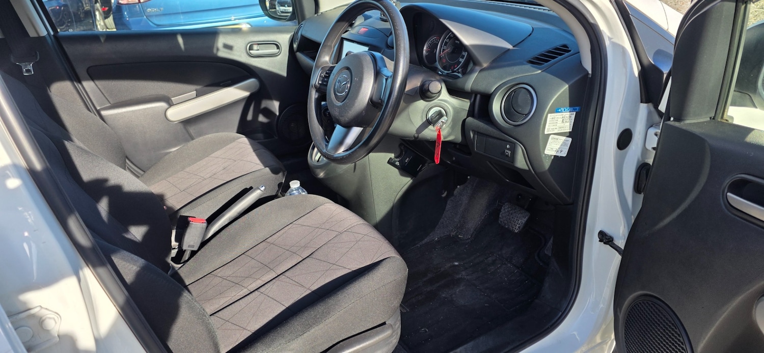 Used Mazda Mazda2 2013 for sale - 77562940: Photo 11