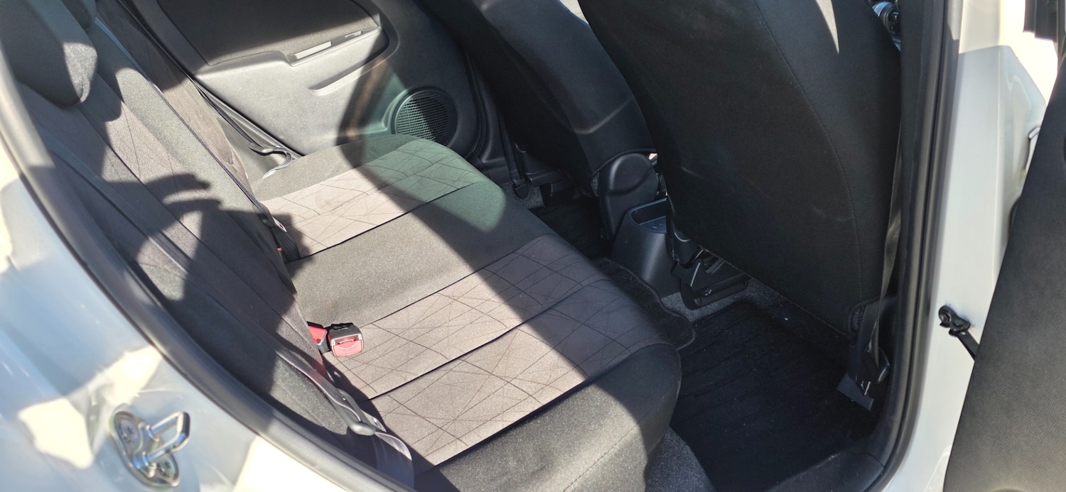 Used Mazda Mazda2 2013 for sale - 77562940: Photo 13