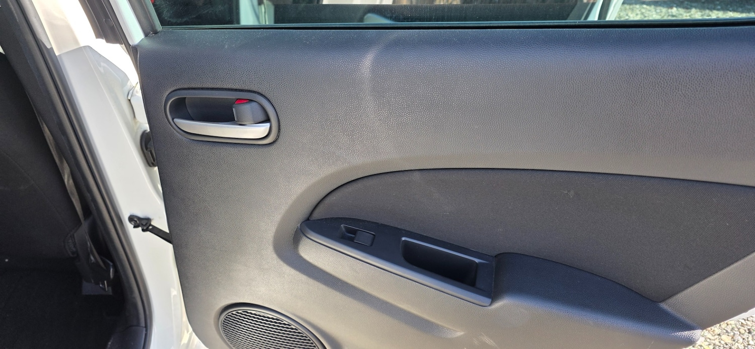 Used Mazda Mazda2 2013 for sale - 77562940: Photo 15