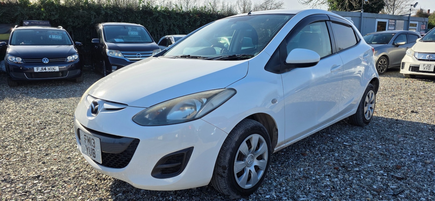 Used Mazda Mazda2 2013 for sale - 77562940: Photo 2