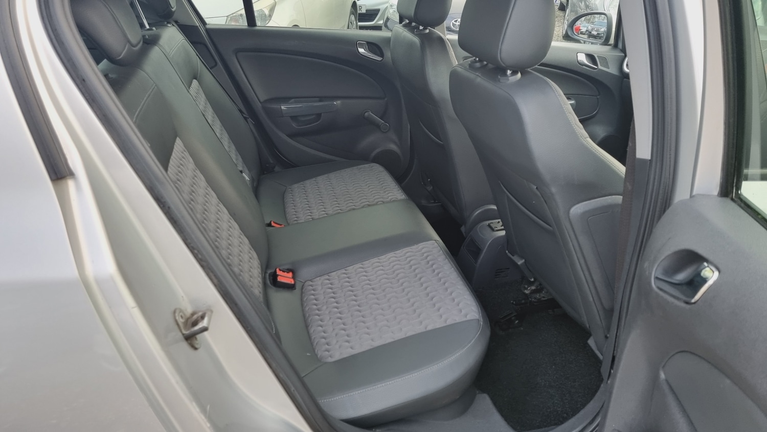 Used Vauxhall Corsa for sale - 76413067: Photo 6