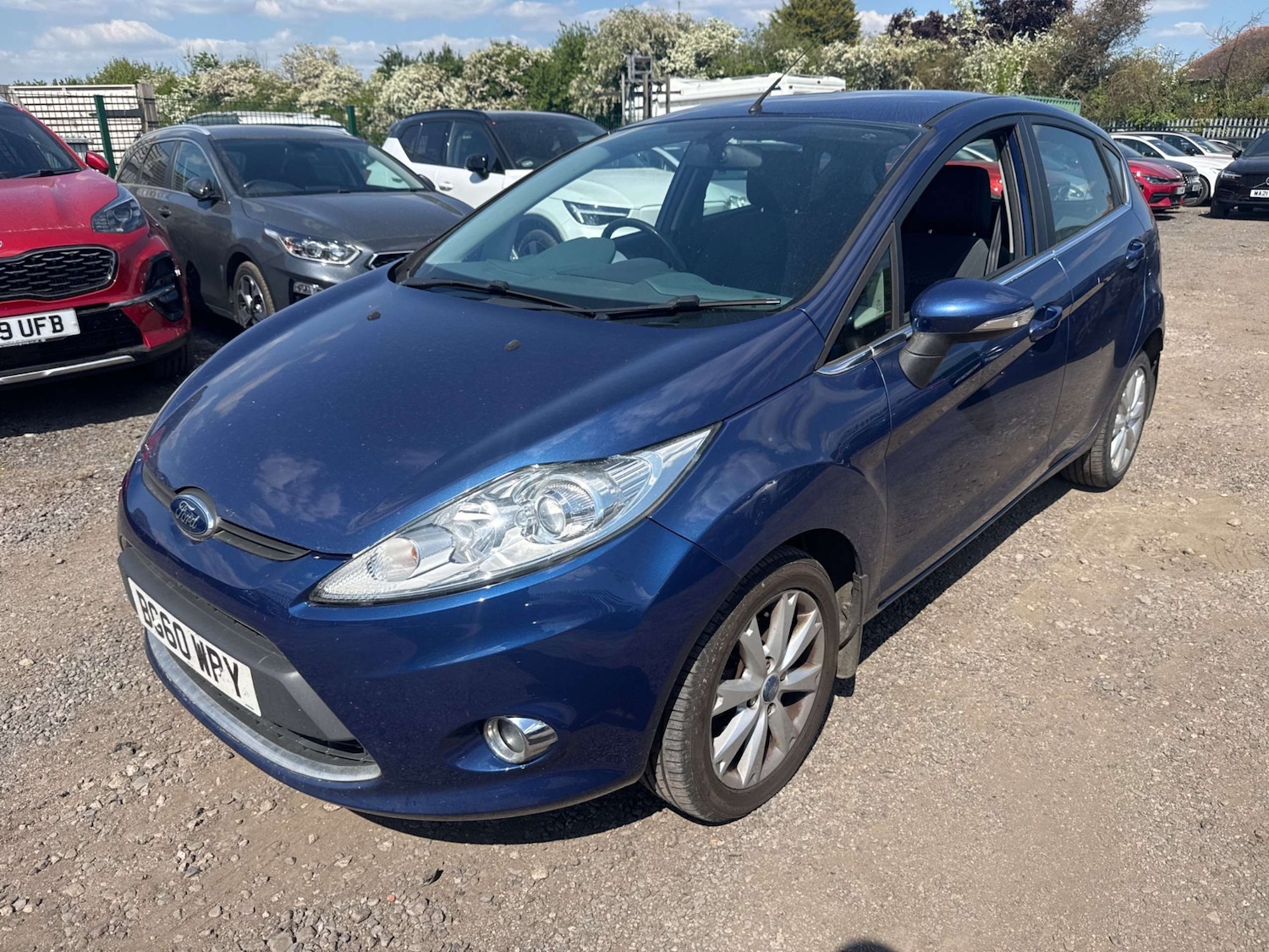 Used Ford Fiesta 2010 for sale - 76114071: Photo 2