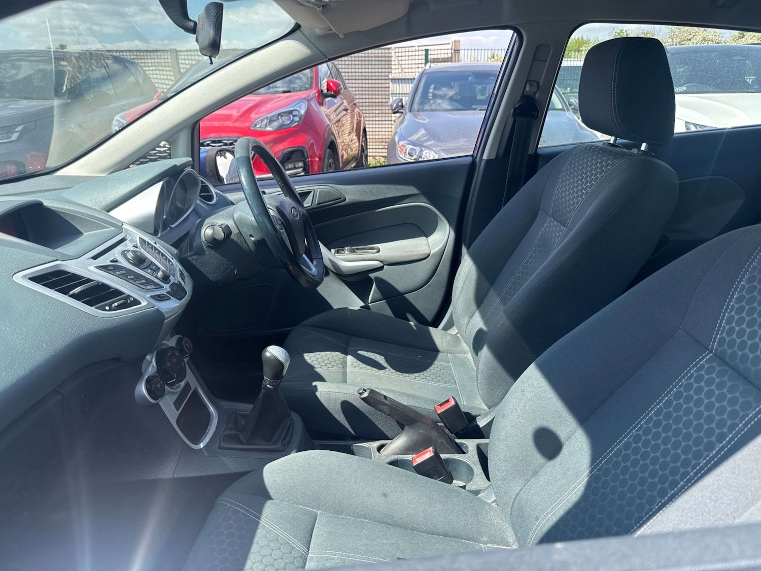 Used Ford Fiesta 2010 for sale - 76114071: Photo 8