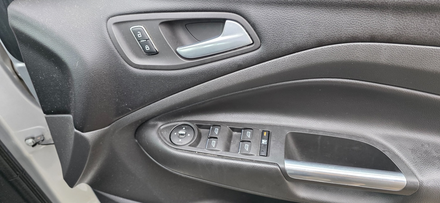 Used Ford Kuga 2013 for sale - 76853881: Photo 15