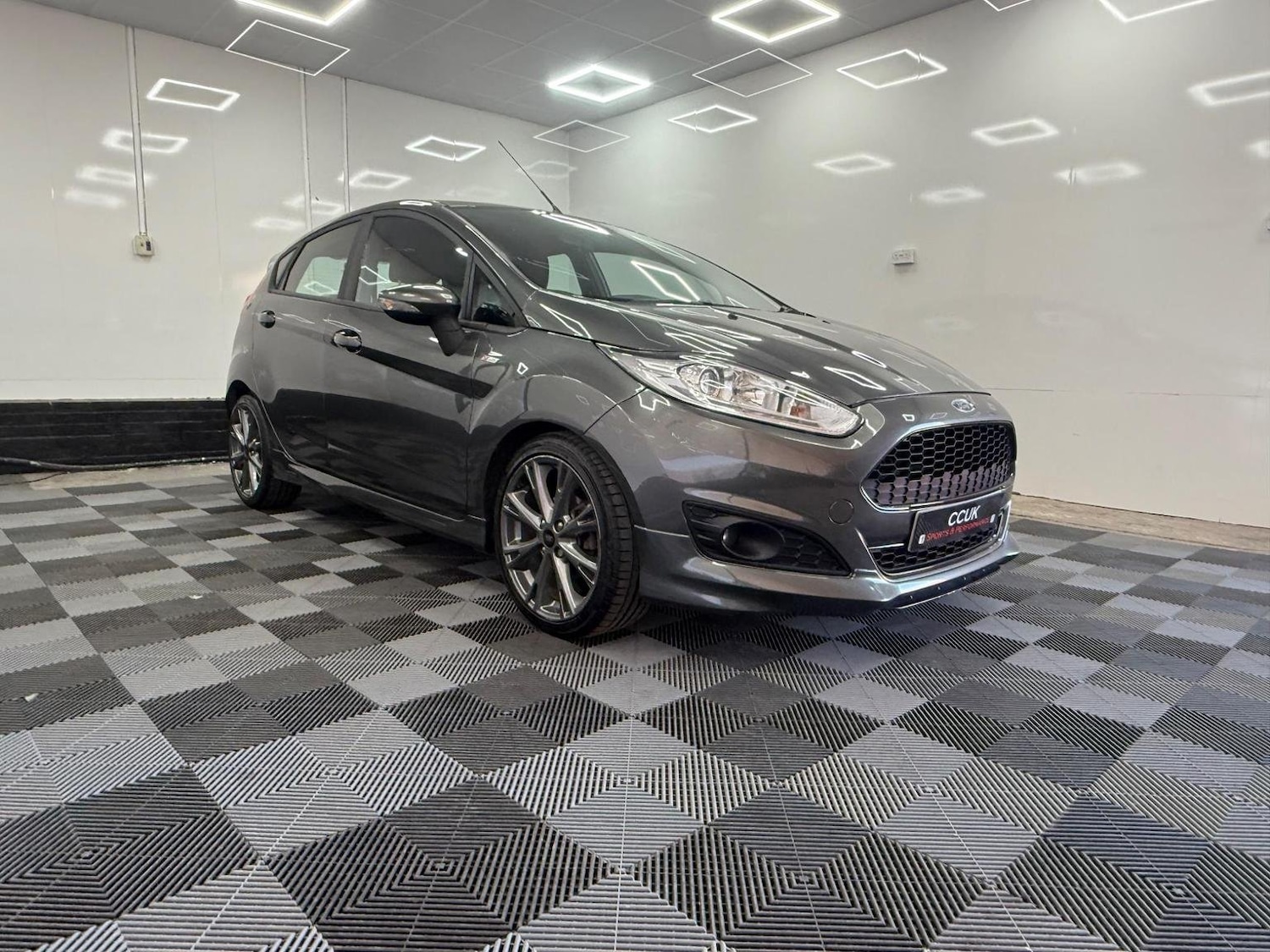 Used Ford Fiesta 2016 for sale - 76211763: Photo 1