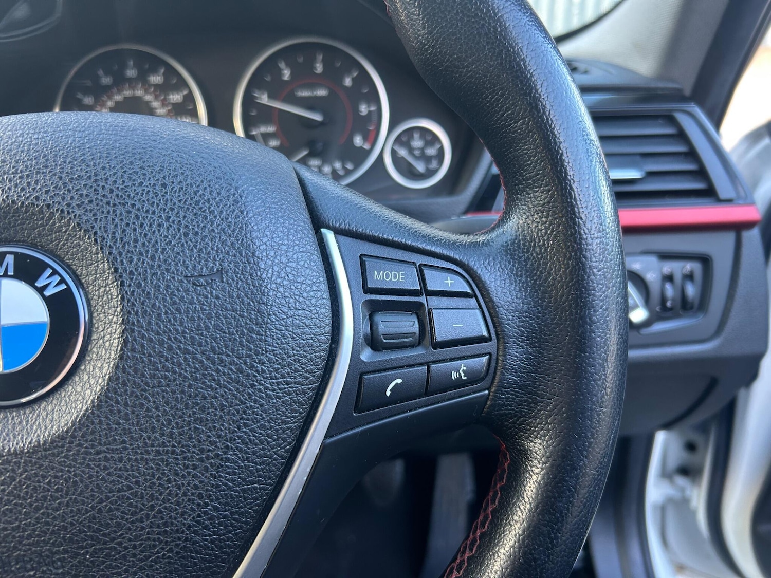 Used BMW 3 Series 2015 for sale - 77377606: Photo 36