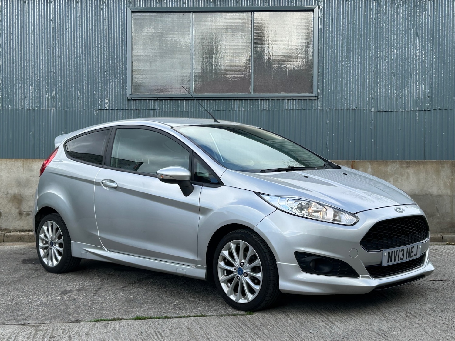 Used Ford Fiesta 2013 for sale - 76452461: Photo 1
