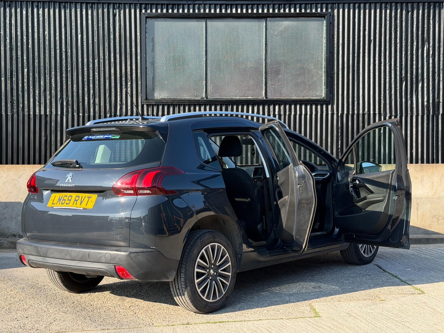 Used Peugeot 2008 for sale - 77970082: Photo 10