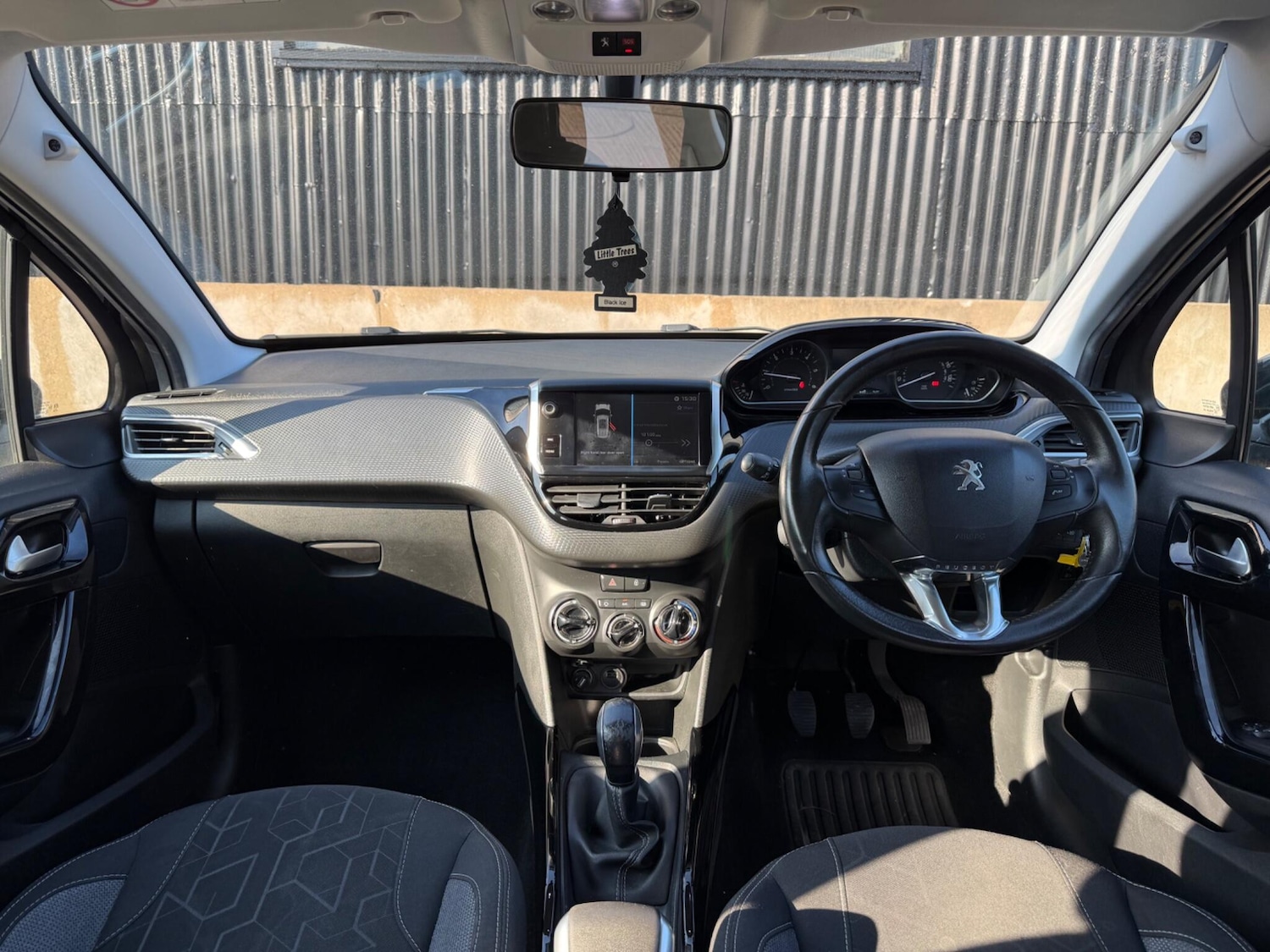 Used Peugeot 2008 for sale - 77970082: Photo 11