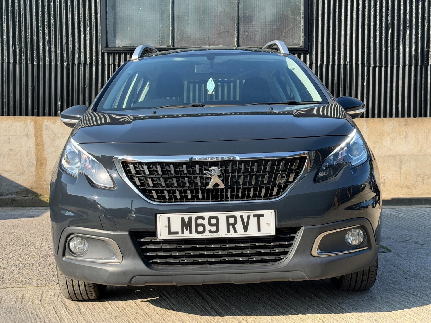 Used Peugeot 2008 for sale - 77970082: Photo 2