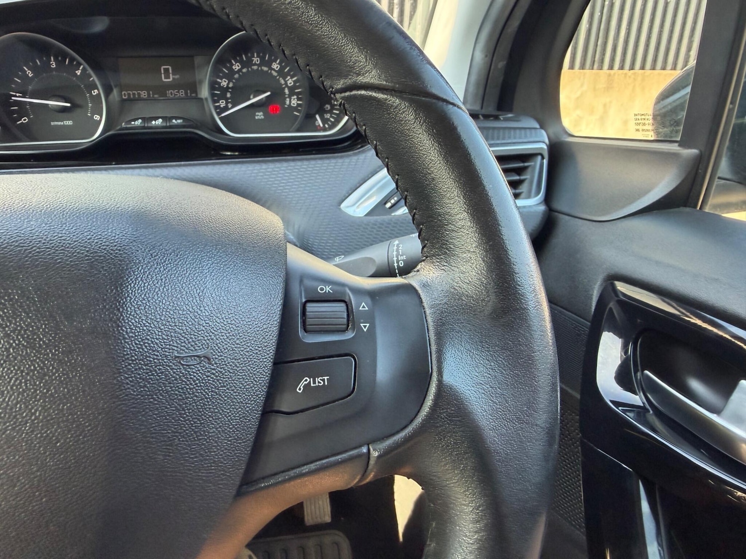 Used Peugeot 2008 for sale - 77970082: Photo 27