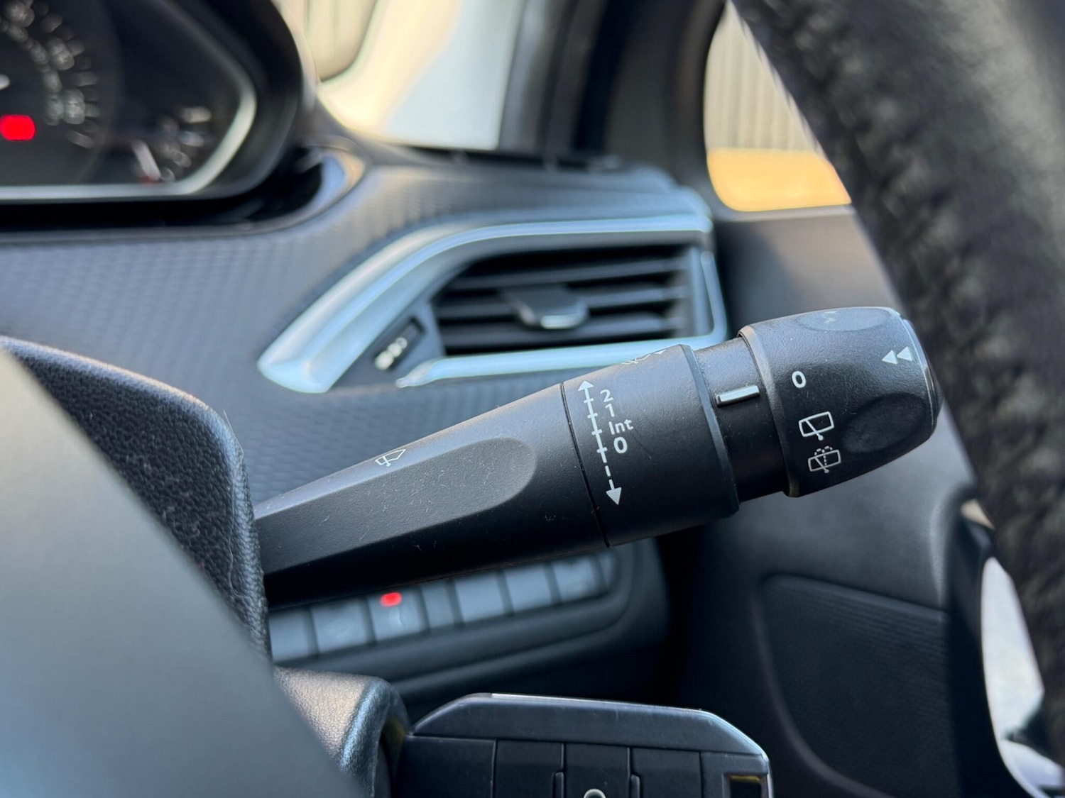 Used Peugeot 2008 for sale - 77970082: Photo 28