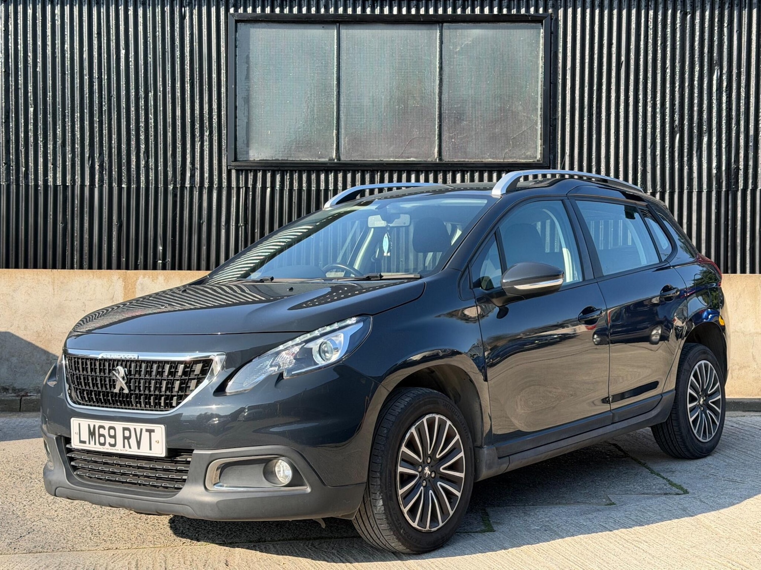Used Peugeot 2008 for sale - 77970082: Photo 3