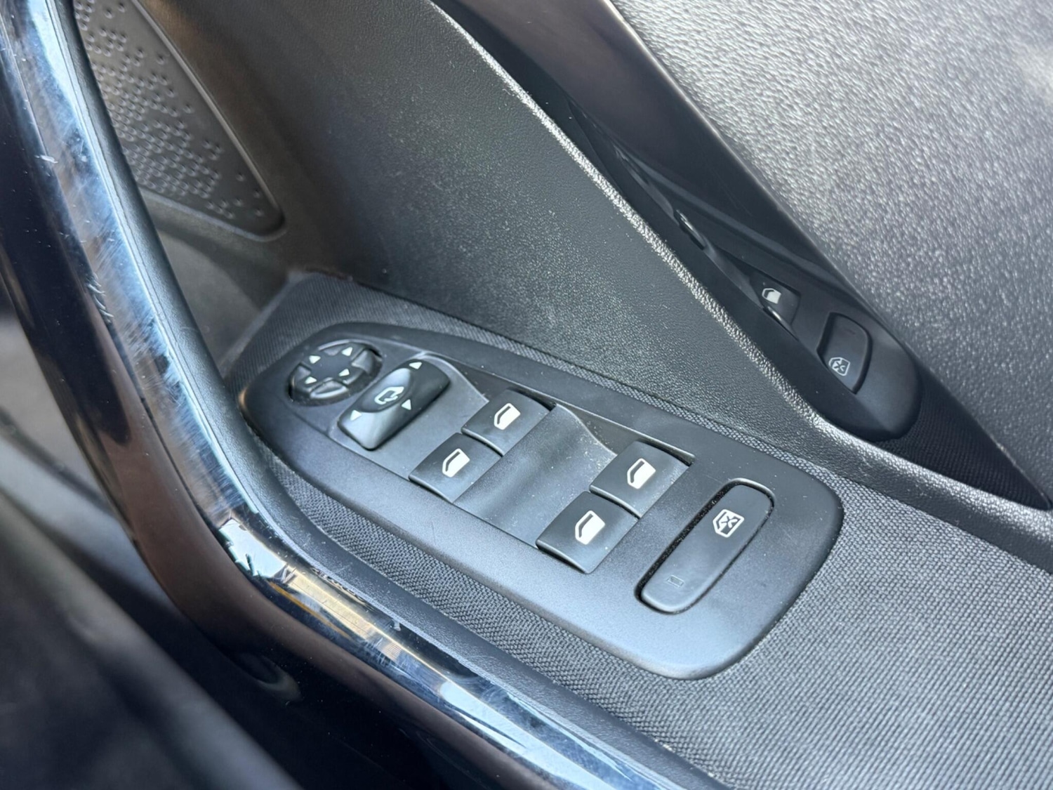 Used Peugeot 2008 for sale - 77970082: Photo 30