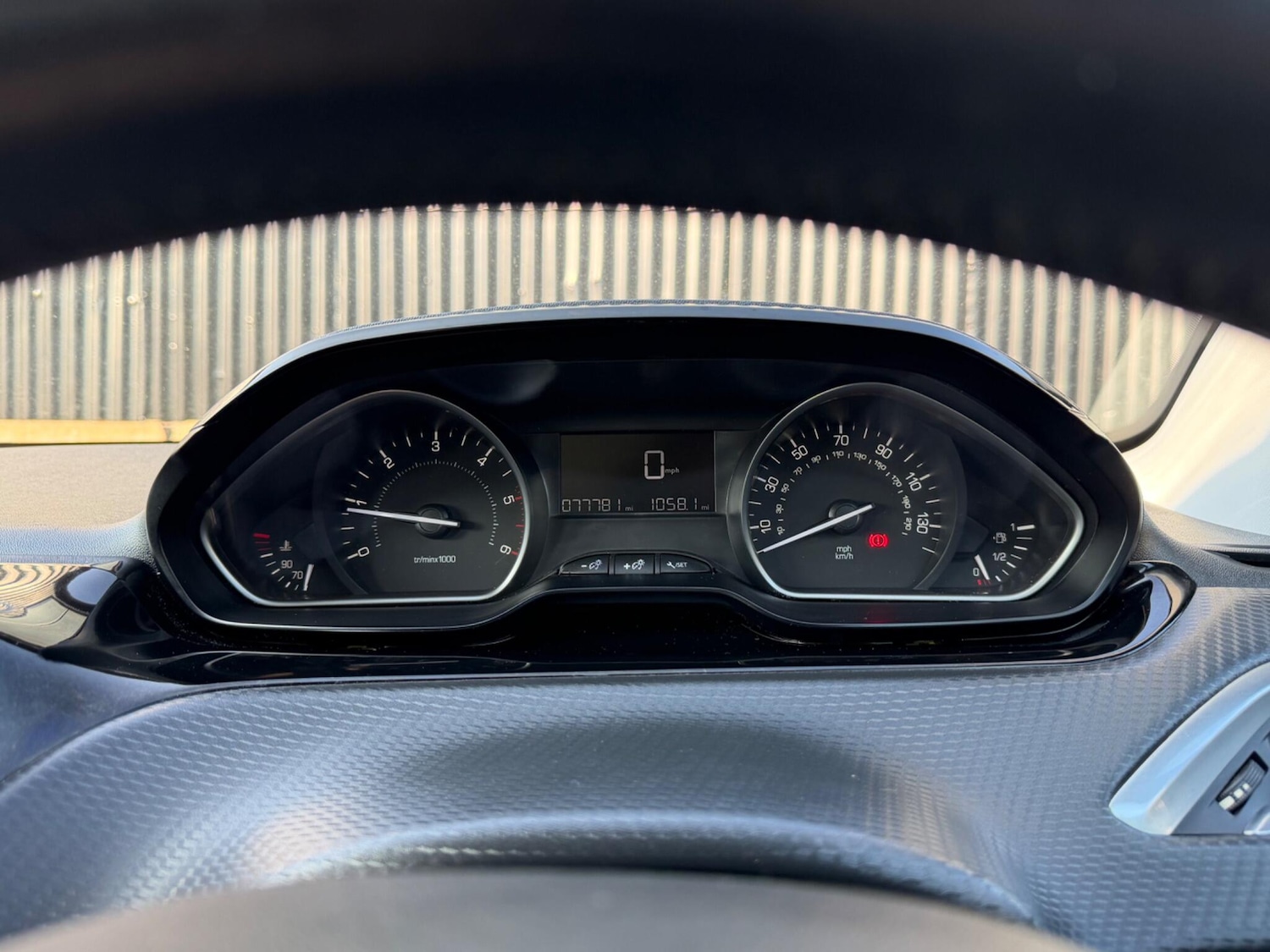 Used Peugeot 2008 for sale - 77970082: Photo 32