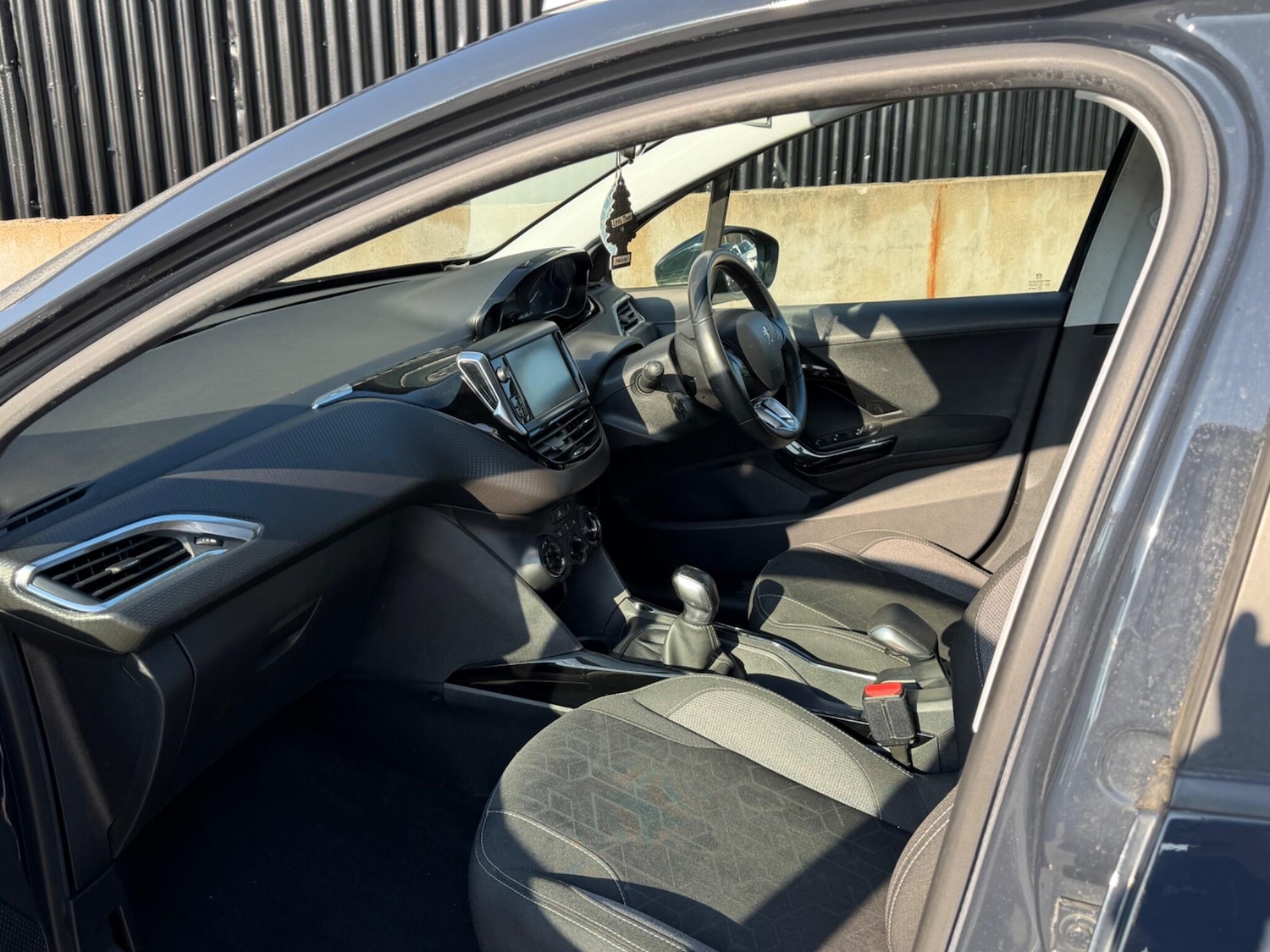 Used Peugeot 2008 for sale - 77970082: Photo 35