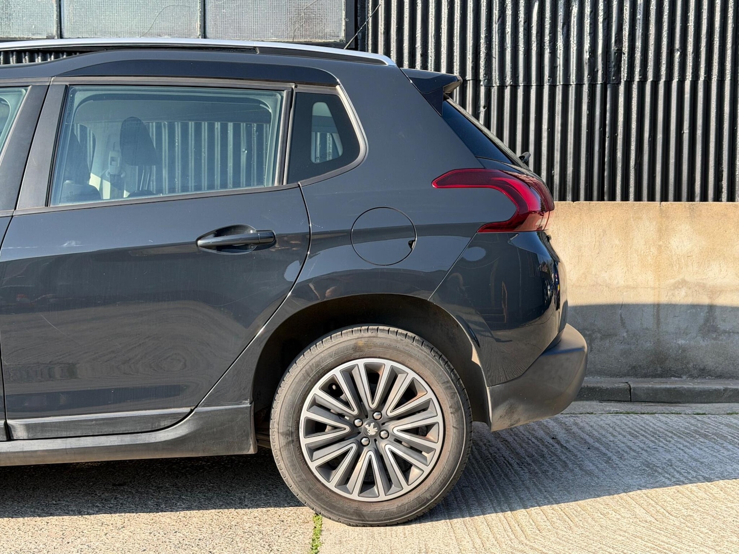 Used Peugeot 2008 for sale - 77970082: Photo 38