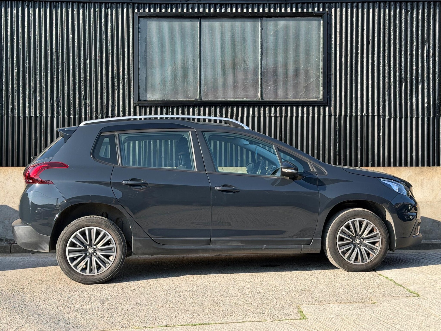 Used Peugeot 2008 for sale - 77970082: Photo 9