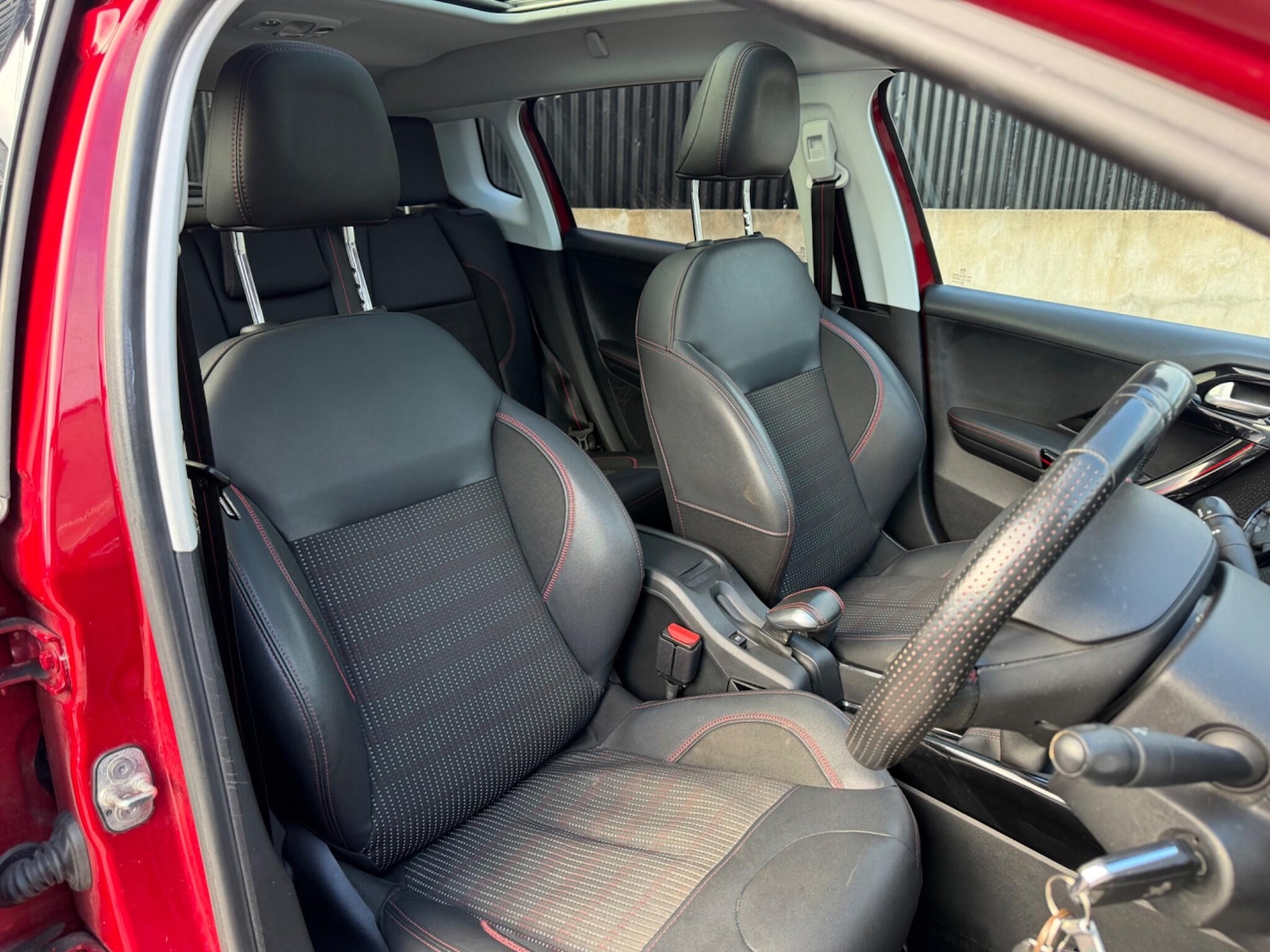 Used Peugeot 2008 2016 for sale - 78115639: Photo 20