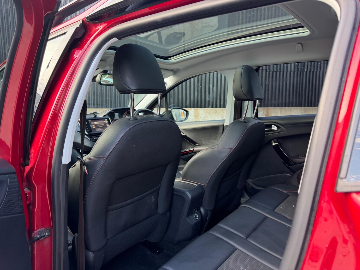 Used Peugeot 2008 2016 for sale - 78115639: Photo 22