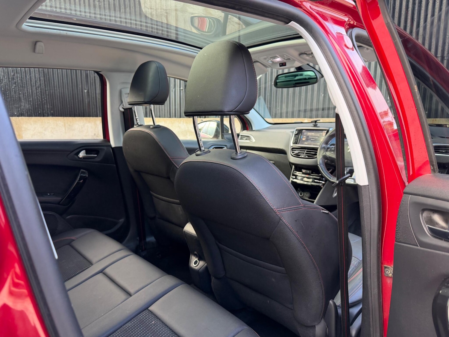 Used Peugeot 2008 2016 for sale - 78115639: Photo 26