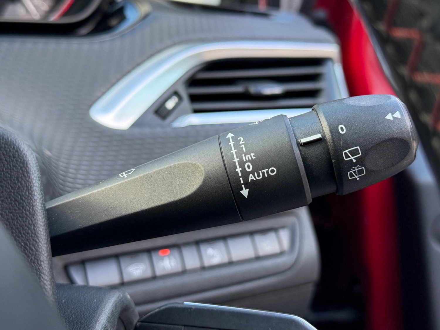 Used Peugeot 2008 2016 for sale - 78115639: Photo 29