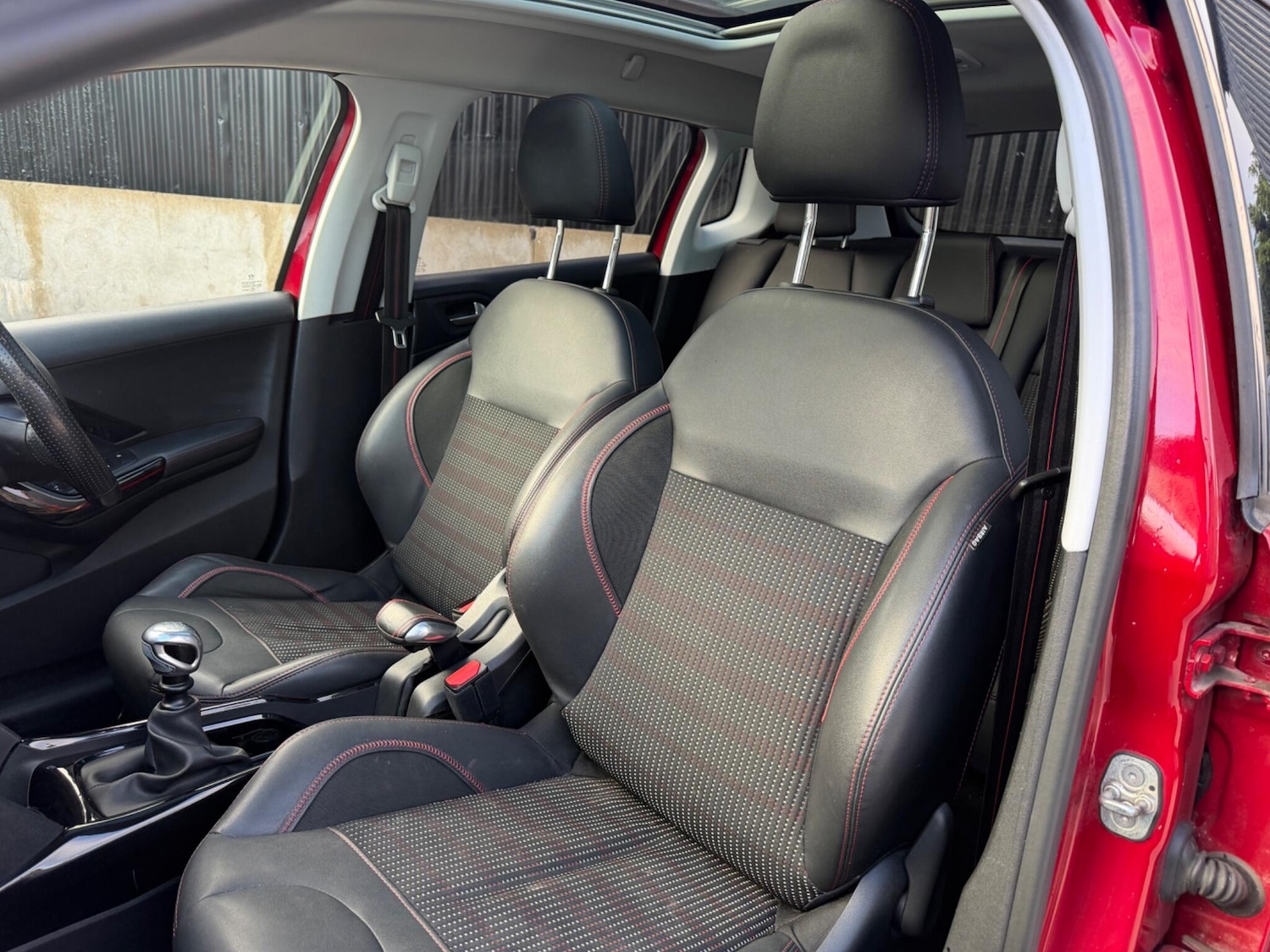 Used Peugeot 2008 2016 for sale - 78115639: Photo 44