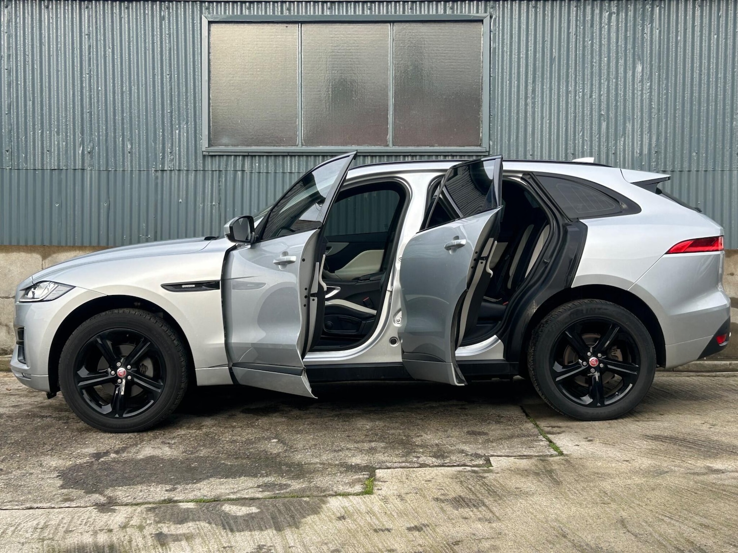 Used Jaguar F-Pace for sale - 77203180: Photo 11