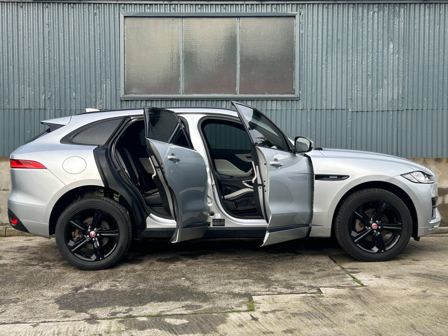 Used Jaguar F-Pace for sale - 77203180: Photo 14