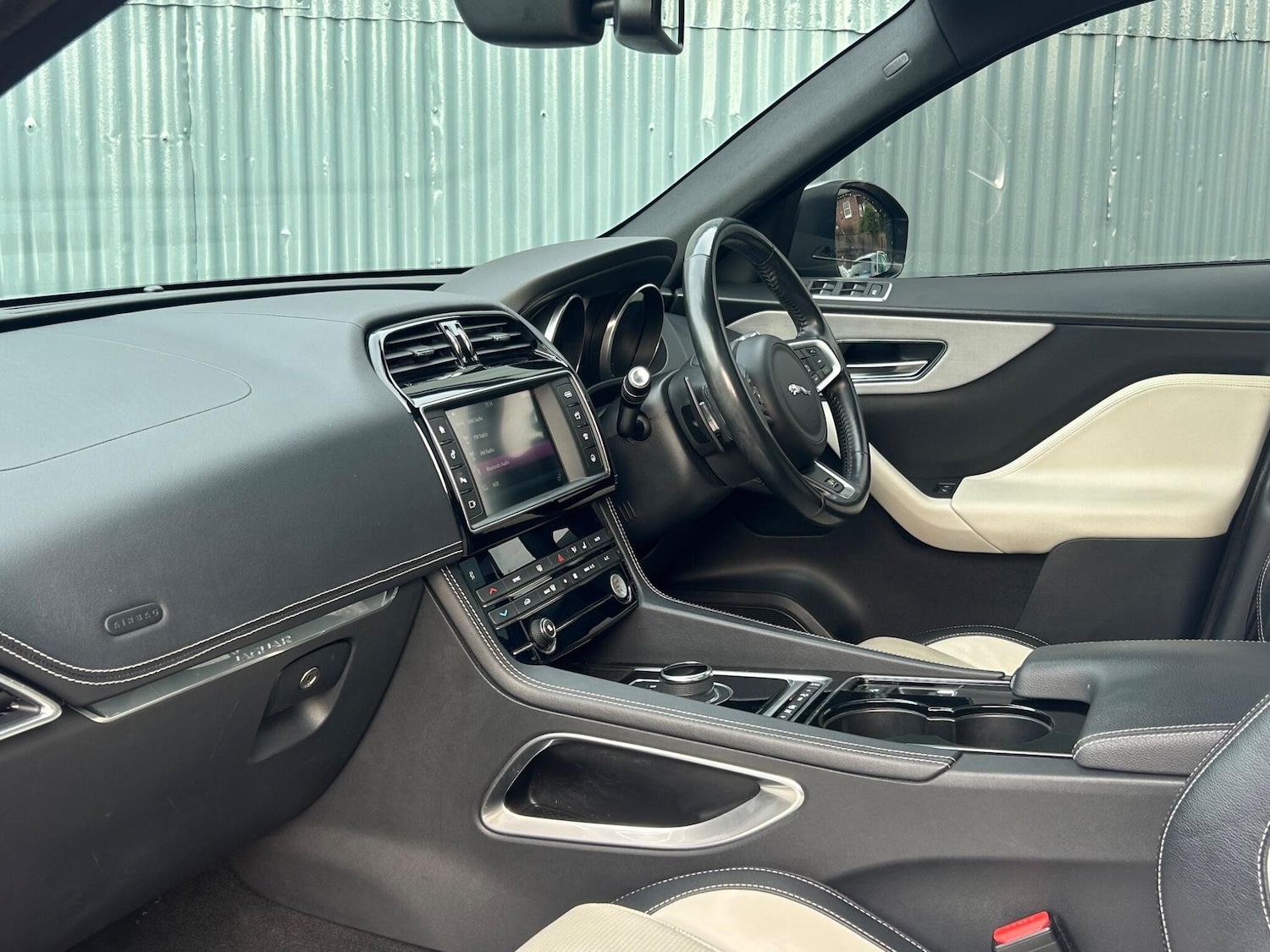 Used Jaguar F-Pace for sale - 77203180: Photo 21