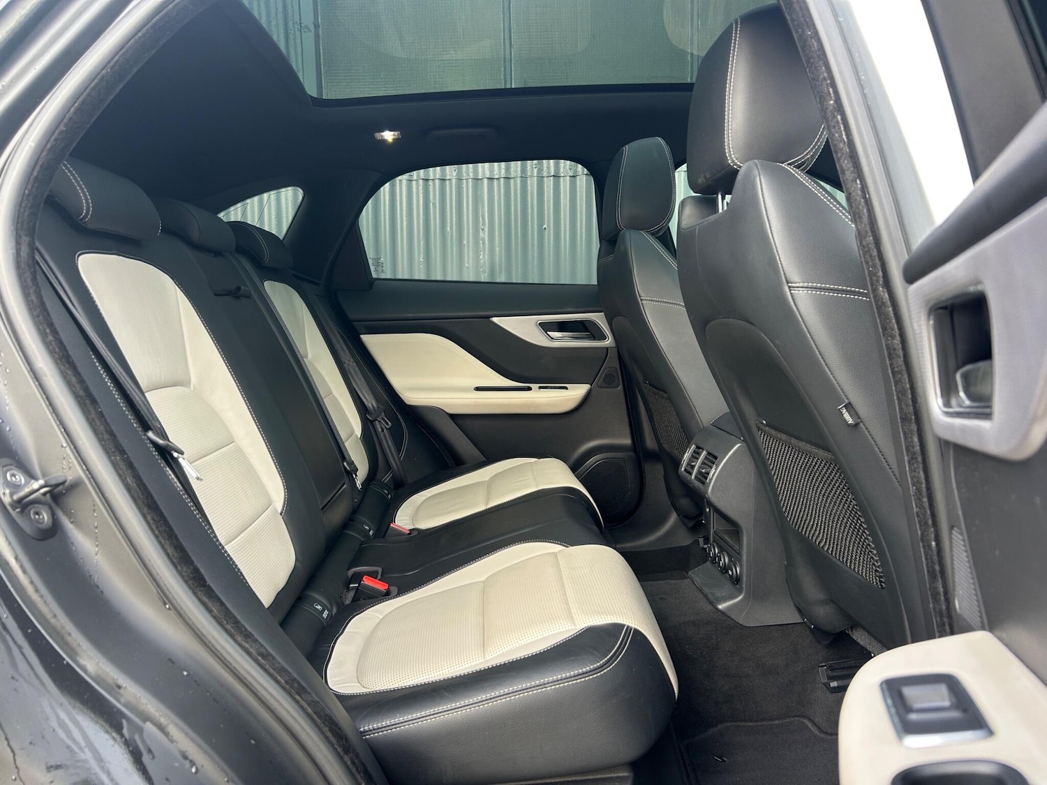 Used Jaguar F-Pace for sale - 77203180: Photo 29