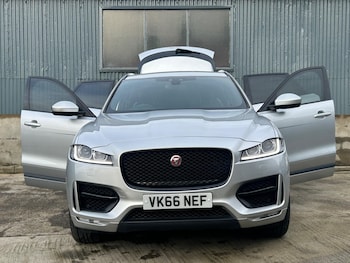 Used Jaguar F-Pace 2016 for sale - 77203180: Photo