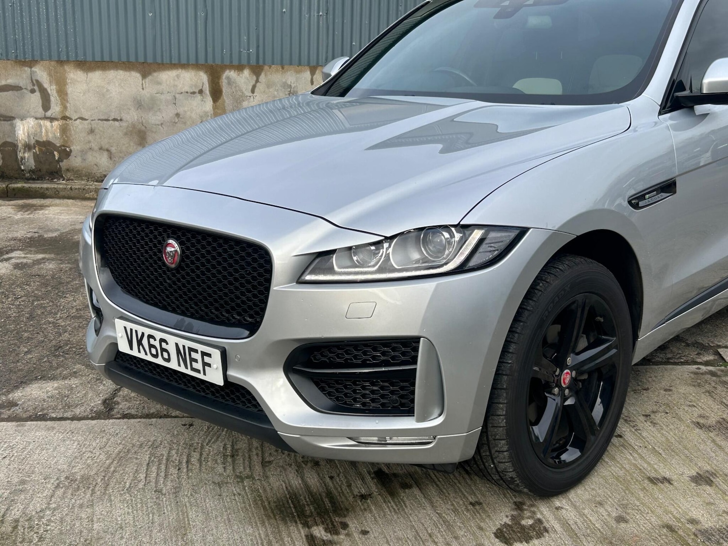 Used Jaguar F-Pace for sale - 77203180: Photo 3