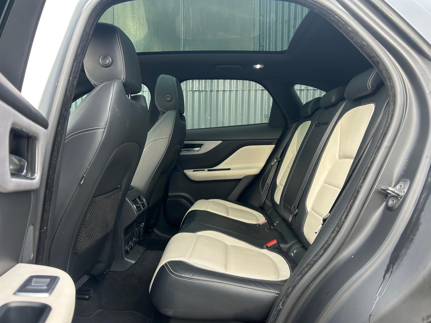 Used Jaguar F-Pace for sale - 77203180: Photo 32