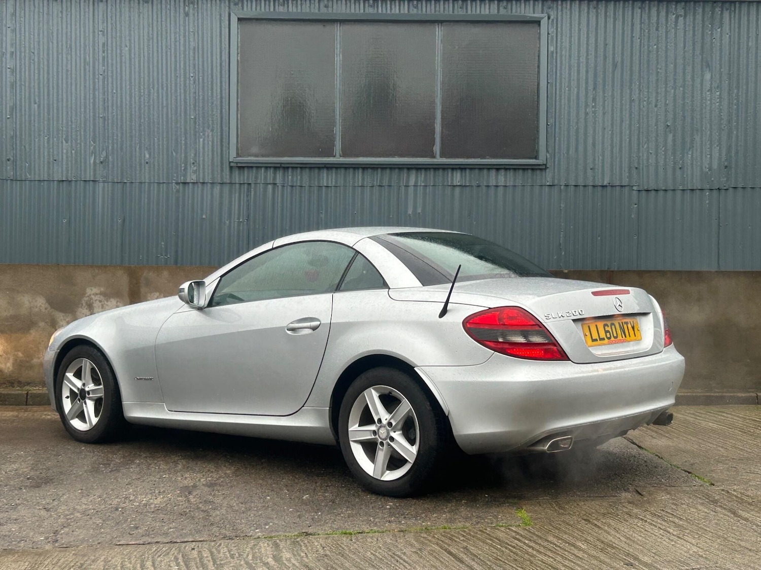 Used Mercedes-Benz SLK 2010 for sale - 77330478: Photo 10