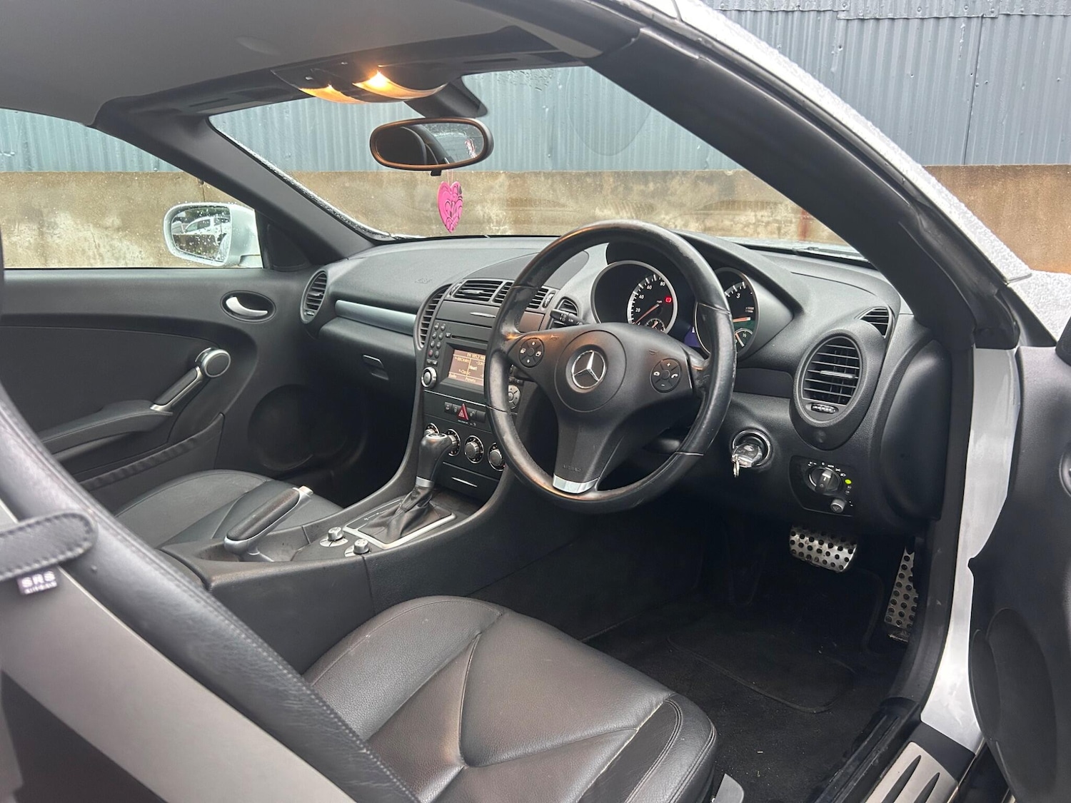 Used Mercedes-Benz SLK 2010 for sale - 77330478: Photo 21