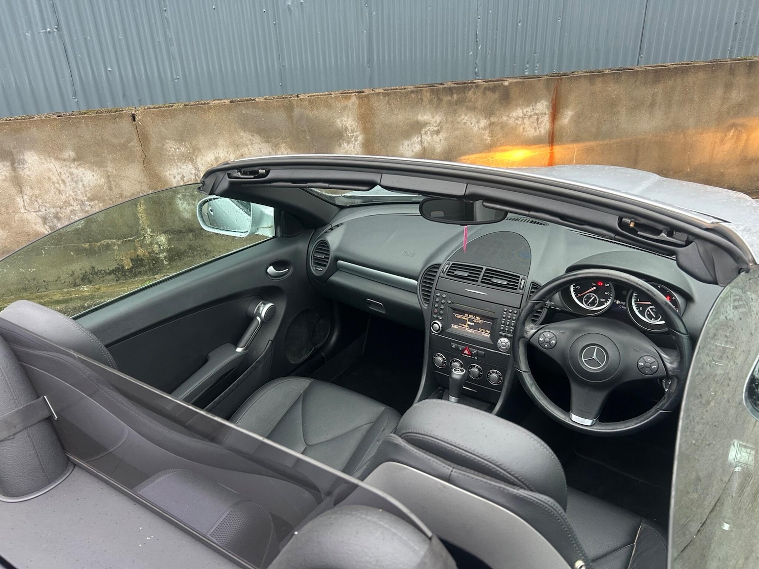 Used Mercedes-Benz SLK 2010 for sale - 77330478: Photo 22