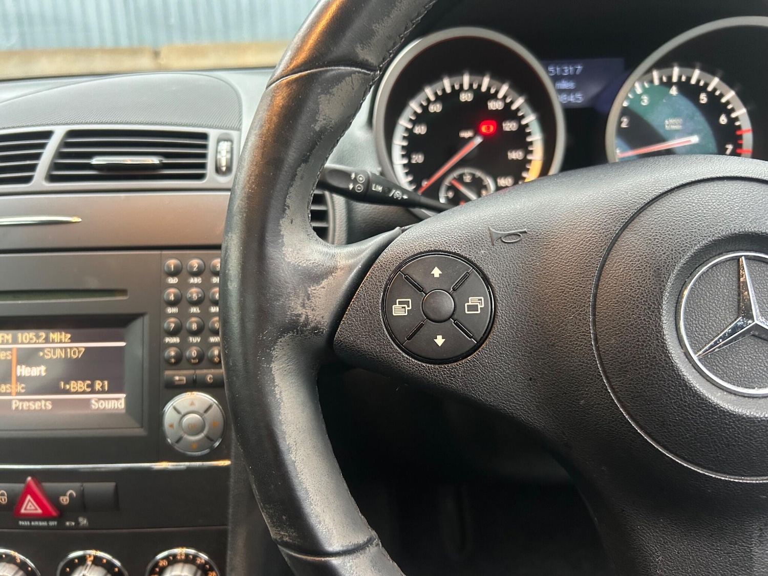 Used Mercedes-Benz SLK 2010 for sale - 77330478: Photo 35