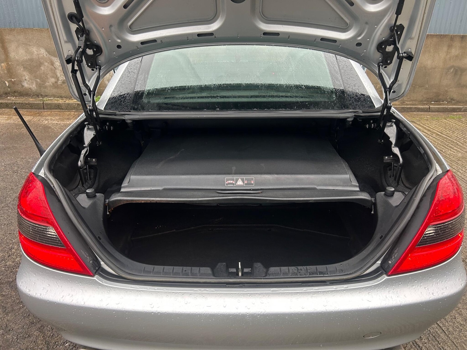 Used Mercedes-Benz SLK 2010 for sale - 77330478: Photo 40