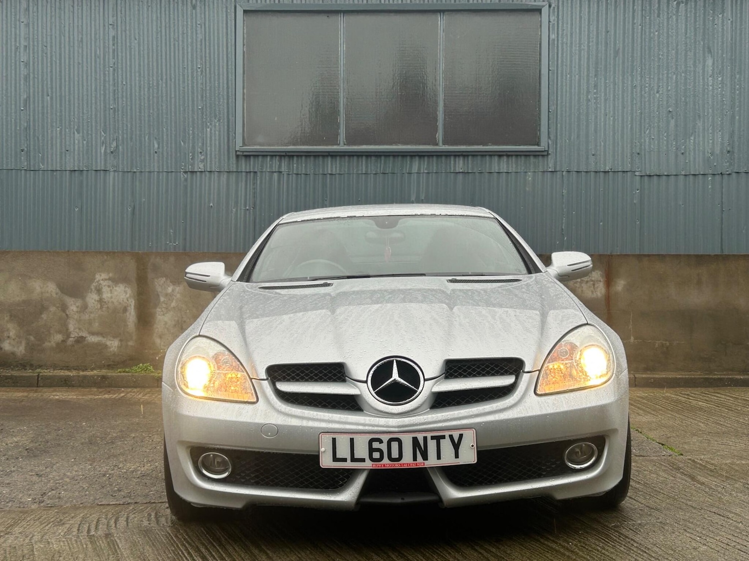 Used Mercedes-Benz SLK 2010 for sale - 77330478: Photo 5