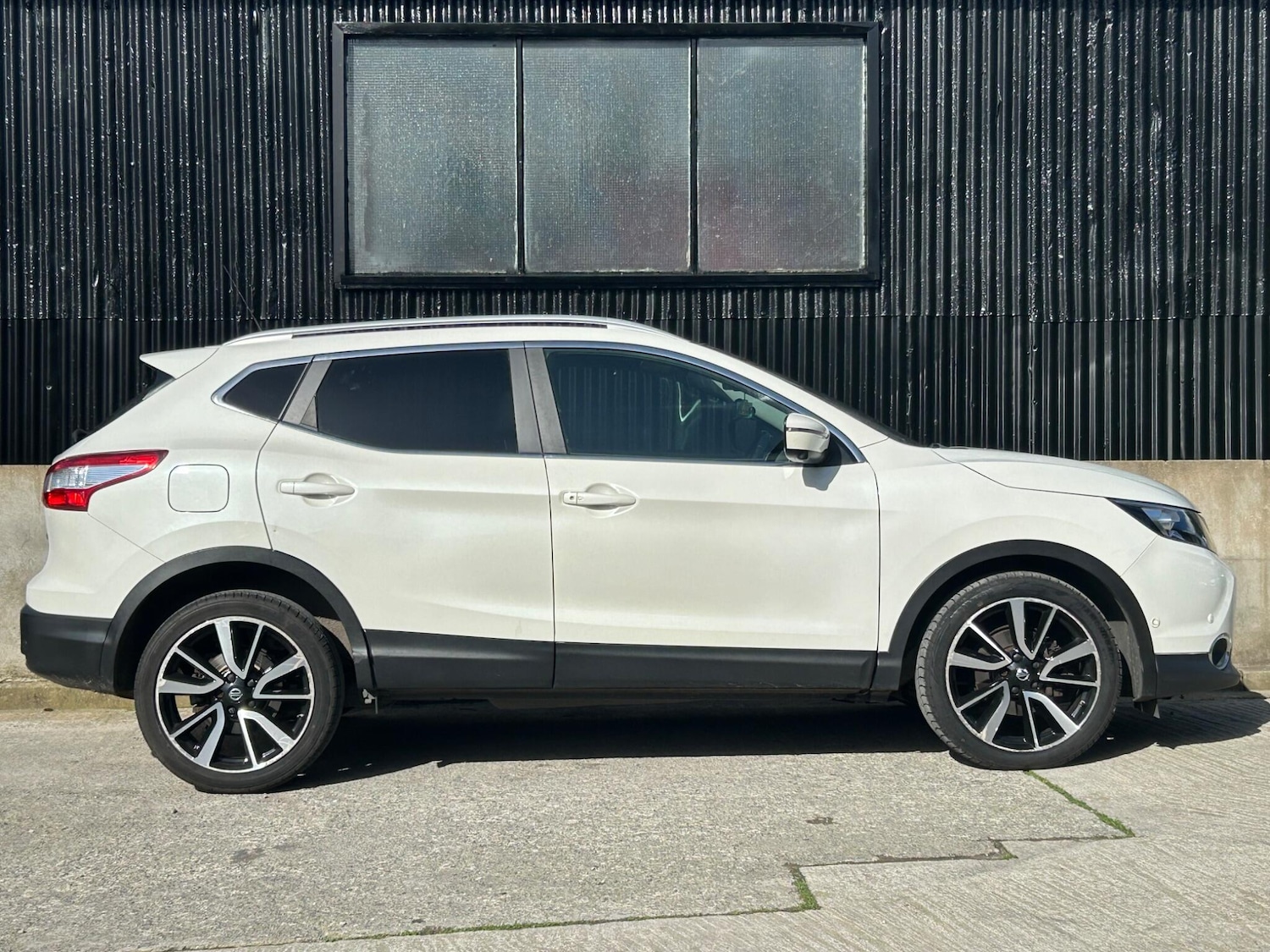 Used Nissan Qashqai 2015 for sale - 77852738: Photo 10